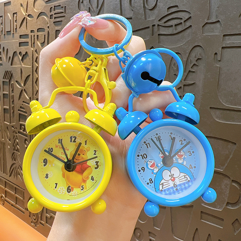 Creativo mini reloj de alarma llavero dibujos animados lindo coche pareja exquisita bolsa colgante pequeño regalo