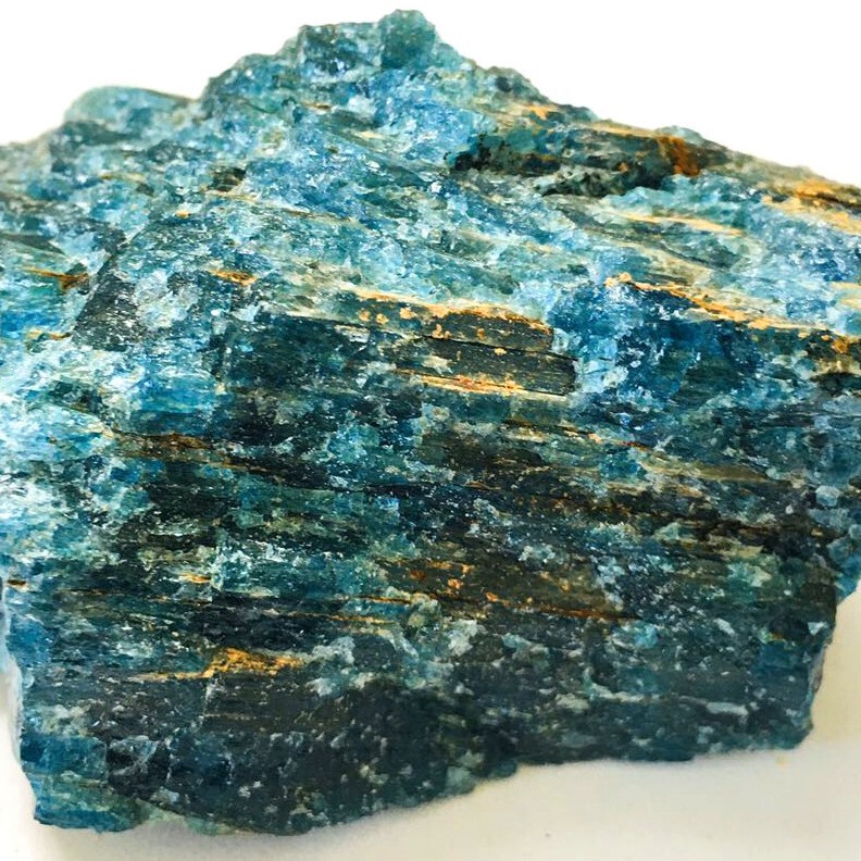 卸売りの大きな原石の鉱物の標本の多種の材質の水晶の半宝石の彫刻の置物の天然水晶の石|undefined
