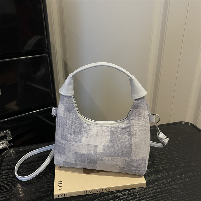 Korean Style Shoulder Crossbody Bag Large Capacity Dumpling Bag_voghion.com
