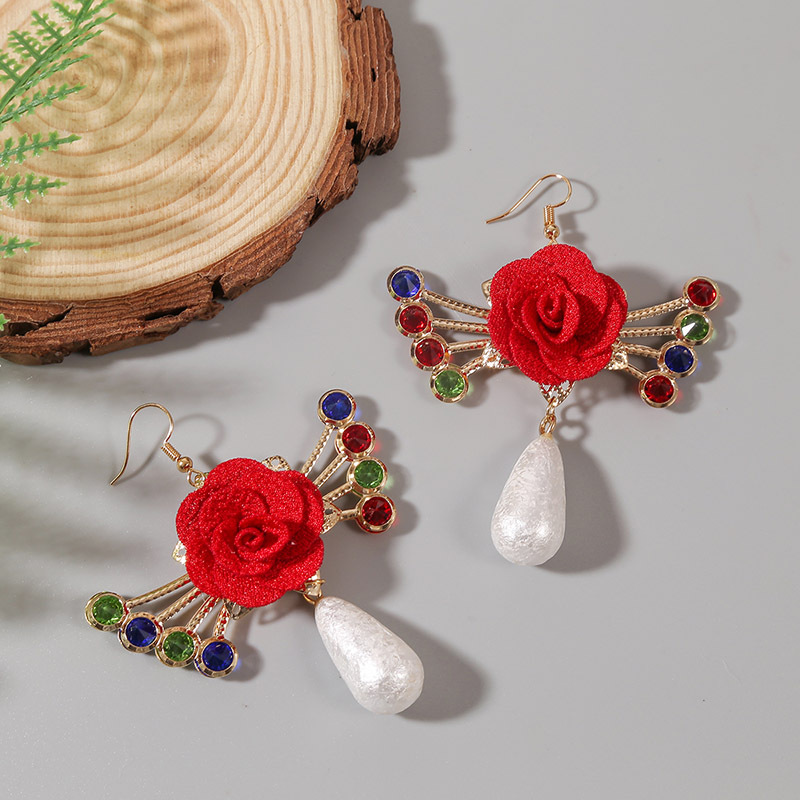 European And American Trend Exaggerated Butterfly Flower Pearl Earrings Female Bohemian Creative Unique Crystal Eardrop Jewelry display picture 5