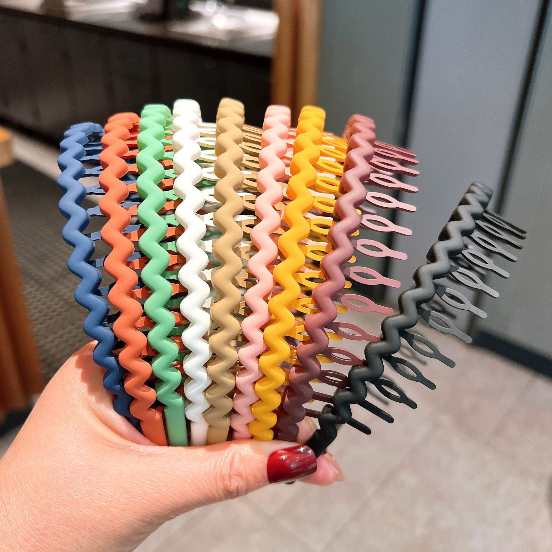 2023 nuevo estilo de pelo vinculante diadema lavado de cara diadema hembra especial antideslizante dentado cabello roto horquilla de verano Internet celebridad tocado