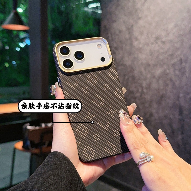 适用iPhone17promax手机壳夜光字母碳纤维纹磁吸苹果16防摔保护套|undefined