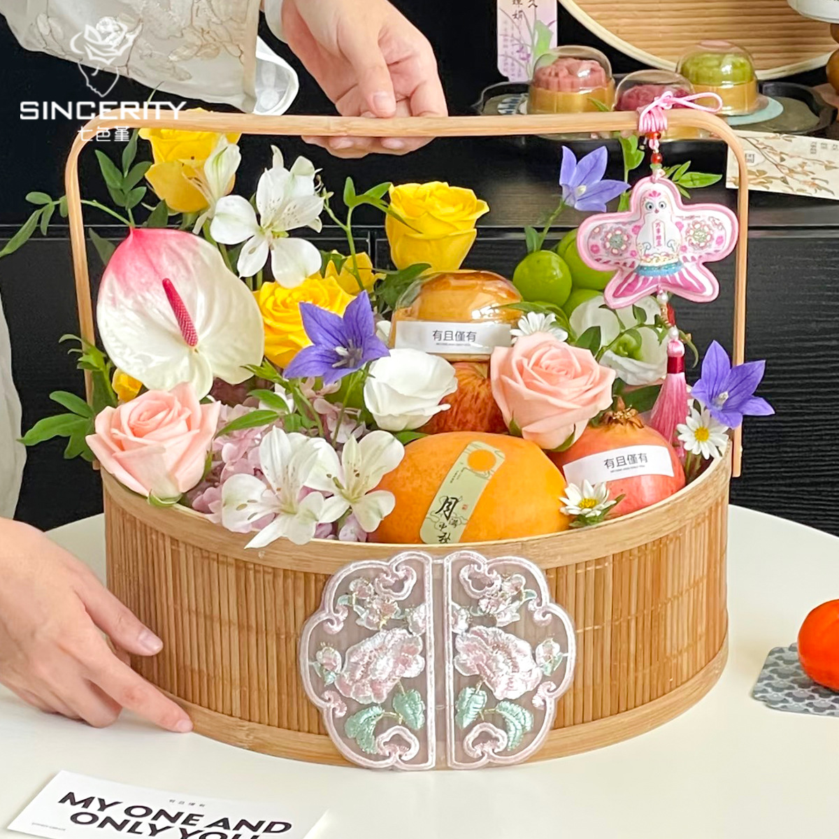 Cestas de flores de madera de flores de mano de flores de siete colores de cordier de flores de mediados de otoño de flores de mano de flores de paquetes de floristas
