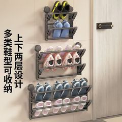 二段ドアの後ろの靴棚は折りたたみ可能です。