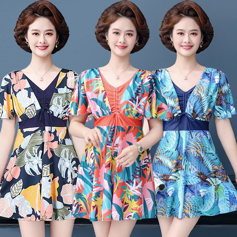 Hot Spring plus size plus size swimsuit women's split boxer skirt conservative middle-aged mom swimsuit chubby girl wholesale