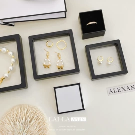 耳钉;项链;耳环