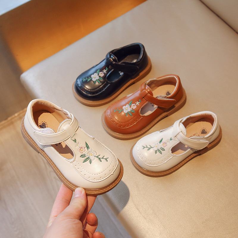 Girls' Princess Shoes 2025 Spring and Autumn New Arrival Small Leather Shoes Embroidered Guofeng Girl Baby Dance Shoes Soft-soled Casual Single-layer Shoes
