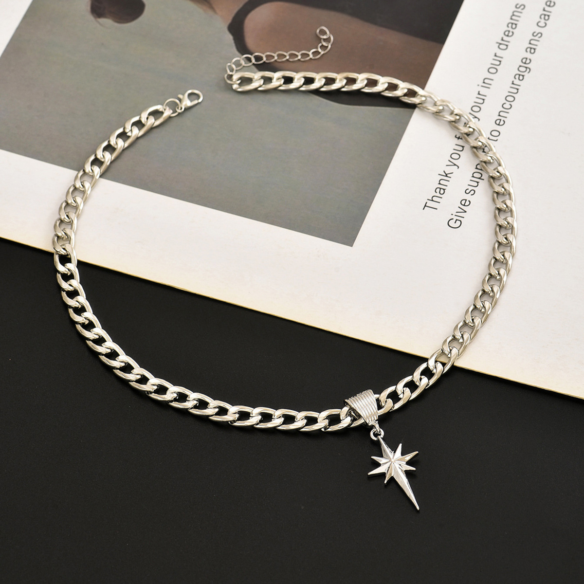 Collier étoile à huit branches pour femme bijou élégant et simple_voghion.com