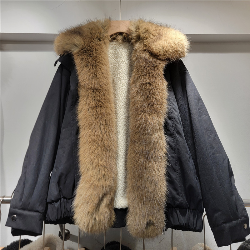 2025 invierno nuevo abrigo de piel en una chaqueta engrosada otoño invierno suave cuello de lana de mujer suelto retro regalar pie superado