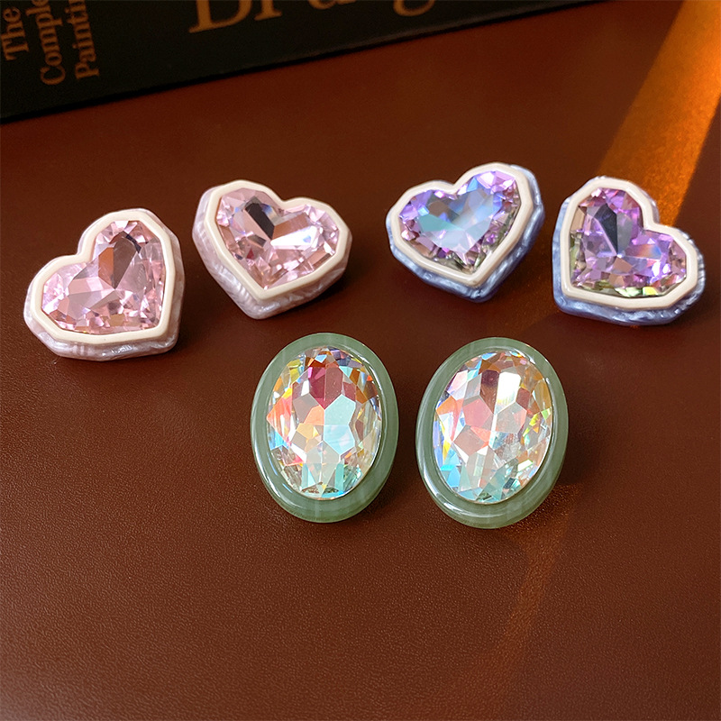 17g Weight Simple Style Shiny Oval Heart Shape Resin Plating Inlay Artificial Crystal Women's Ear Studs
