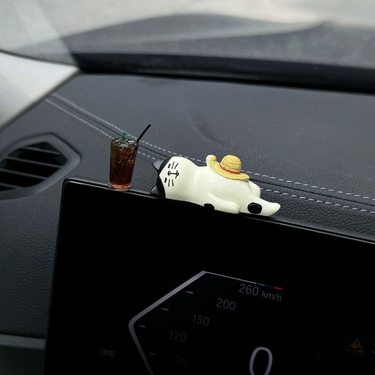 Serie "Ice Coffee" de accesorios para automóviles, consola central de automóviles 2024, nuevo automóvil de la diosa de las celebridades de Internet