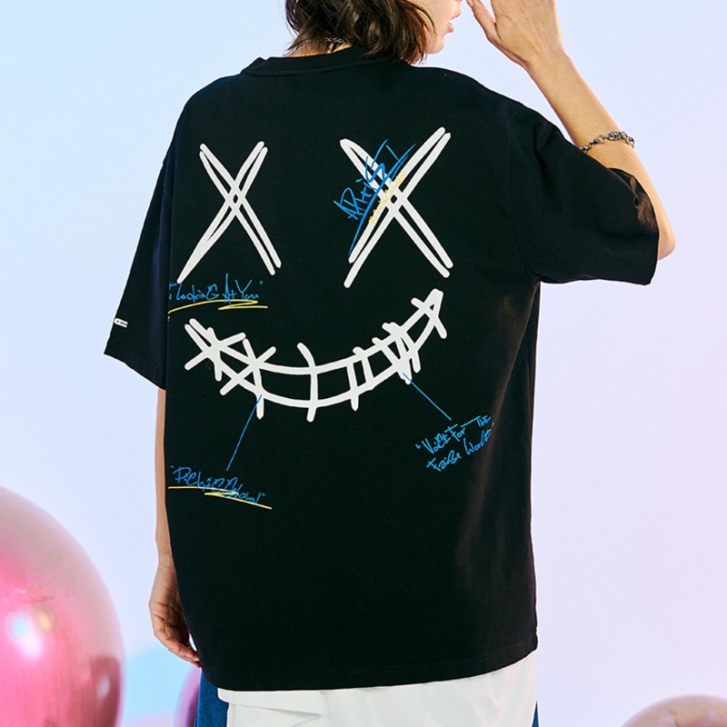 2023 nueva camiseta americana de manga corta para hombres y mujeres de media manga impresa cuello redondo versátil hip hop suelta más tamaño Top moda