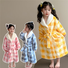 女童睡袍2025新款秋冬法兰绒儿童女宝宝格子居家服珊瑚绒保暖浴袍