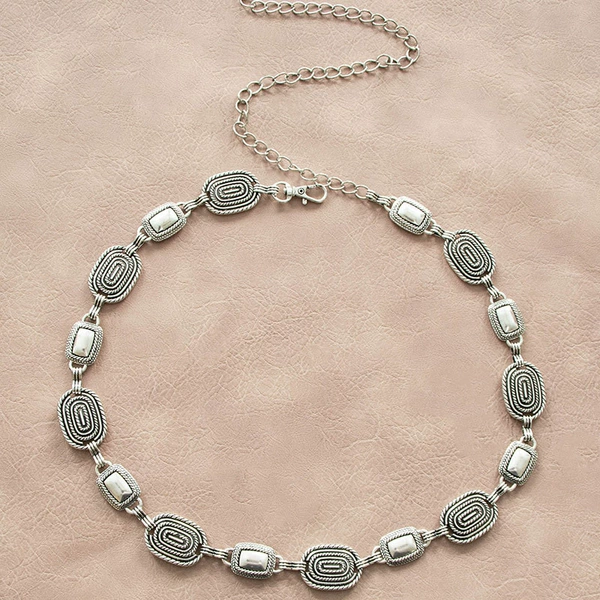 Серебристый