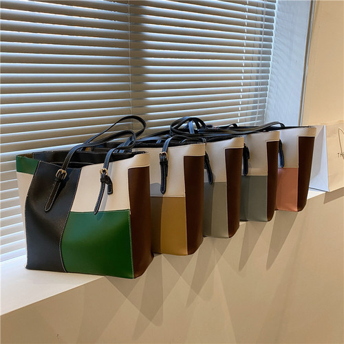 New Korean style contrasting color large-capacity tote bag women's fashionable outing portable shopping bag women's bag fashionable shoulder bag