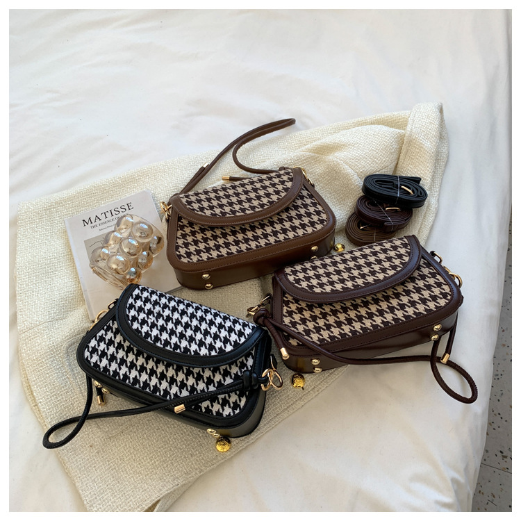 Autumn and winter houndstooth 2021 new trendy fashion casual shoulder saddle bagpicture4