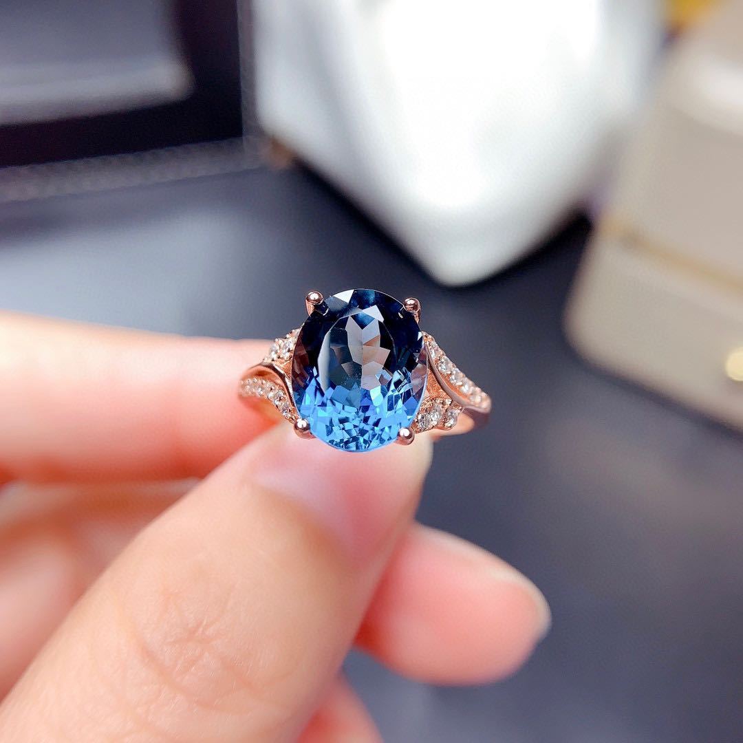 Net rojo vivo drenaje beneficios imitación de natural Londres azul Topa piedra traje mujer tierna anillo collar