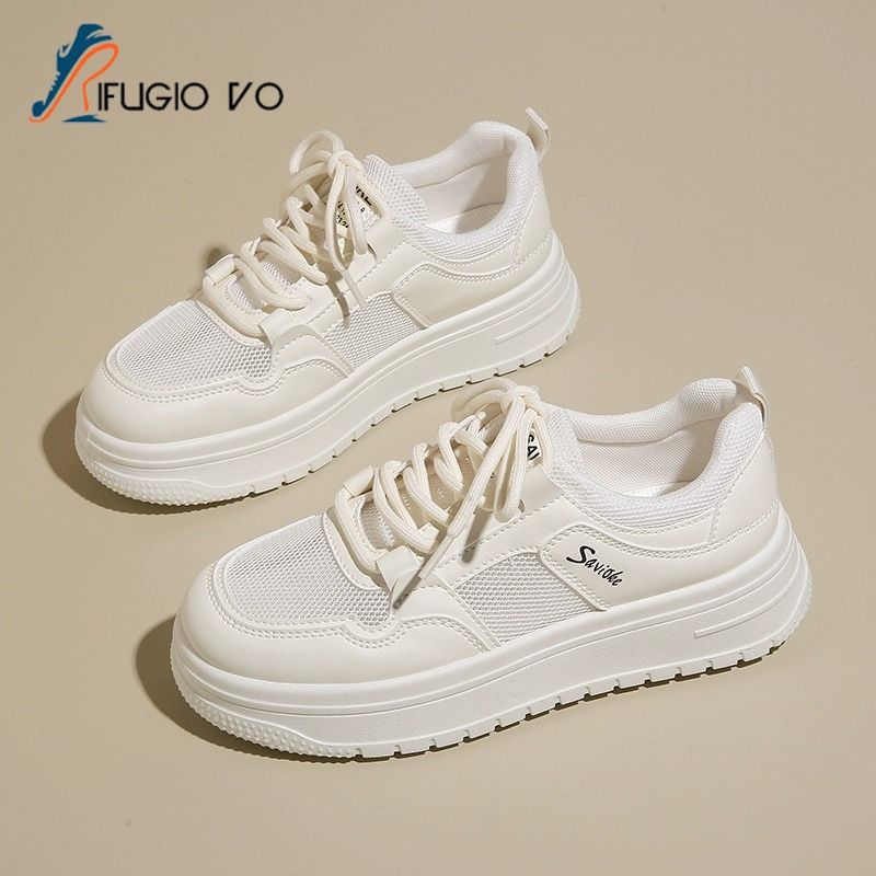 Pequeños zapatos blancos para mujeres 2024 nuevos zapatos de verano de malla ventilada hueca delgada zapatos de malla de suela suave zapatos de skate