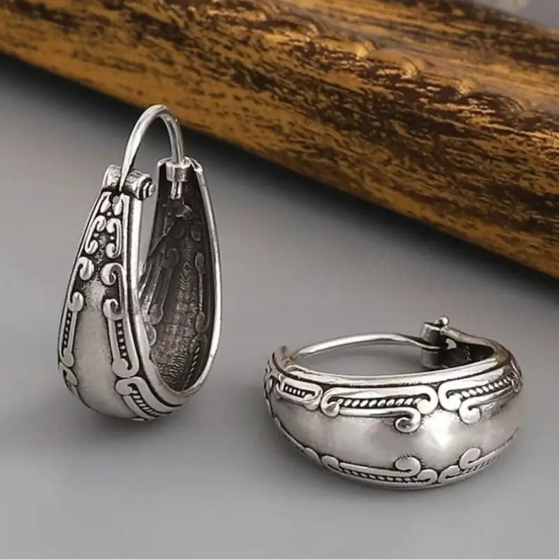 Yingxiang Cross-Border European and American Hot-Selling Retro Carved Pattern Earrings for Women, Fashionable and Elegant Ethnic Style Jewelry Earrings Wholesale