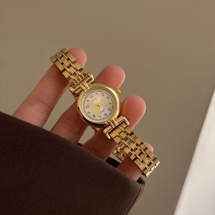 Manufacturer wholesale retro gold women's watch fashion ladies mini medieval style steel strap high-end light luxury simple watch