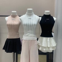 miu���Ą��������I�C��黨�o��ᘿ����ĵ����@������Ů