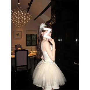 ǧ���Lȹ������partyС�Y���ٽz������ɫ���Z����������B��ȹ