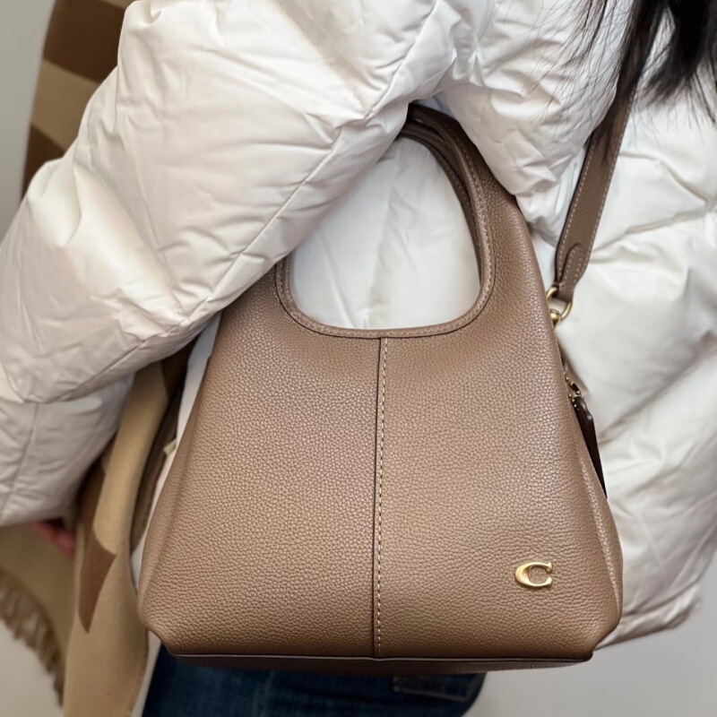 Kou C's high-quality LANA23 basket bag is a popular fashion handbag, suitable for shoulder or crossbody wear, and is ideal for commuting for women Kou C's high-quality LANA23 basket bag is a popular fashion handbag, suitable for shoulder or crossbody wear, and is ideal for commuting for women