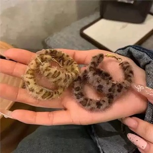 ��ʽ�͹ţ�ë�q���yȦȦ���h�ﶬ�߼���С�����|��Ȧ㼑иж��Ů