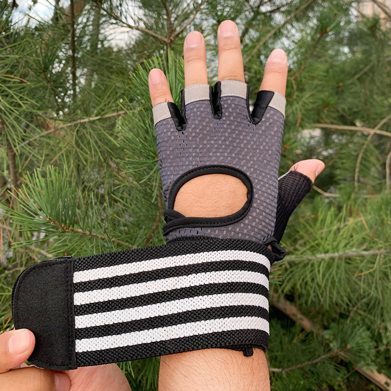 Fitness och sport halvfingerhandskar med handledsstöd_voghion.com