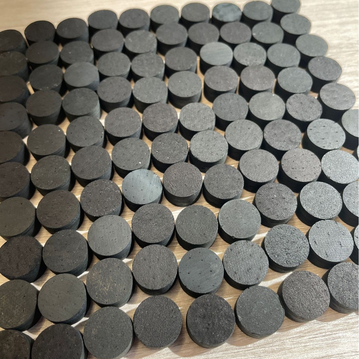 工厂直销优质牛皮可烫印中硬度台球杆多层皮头14MM黑色彩色