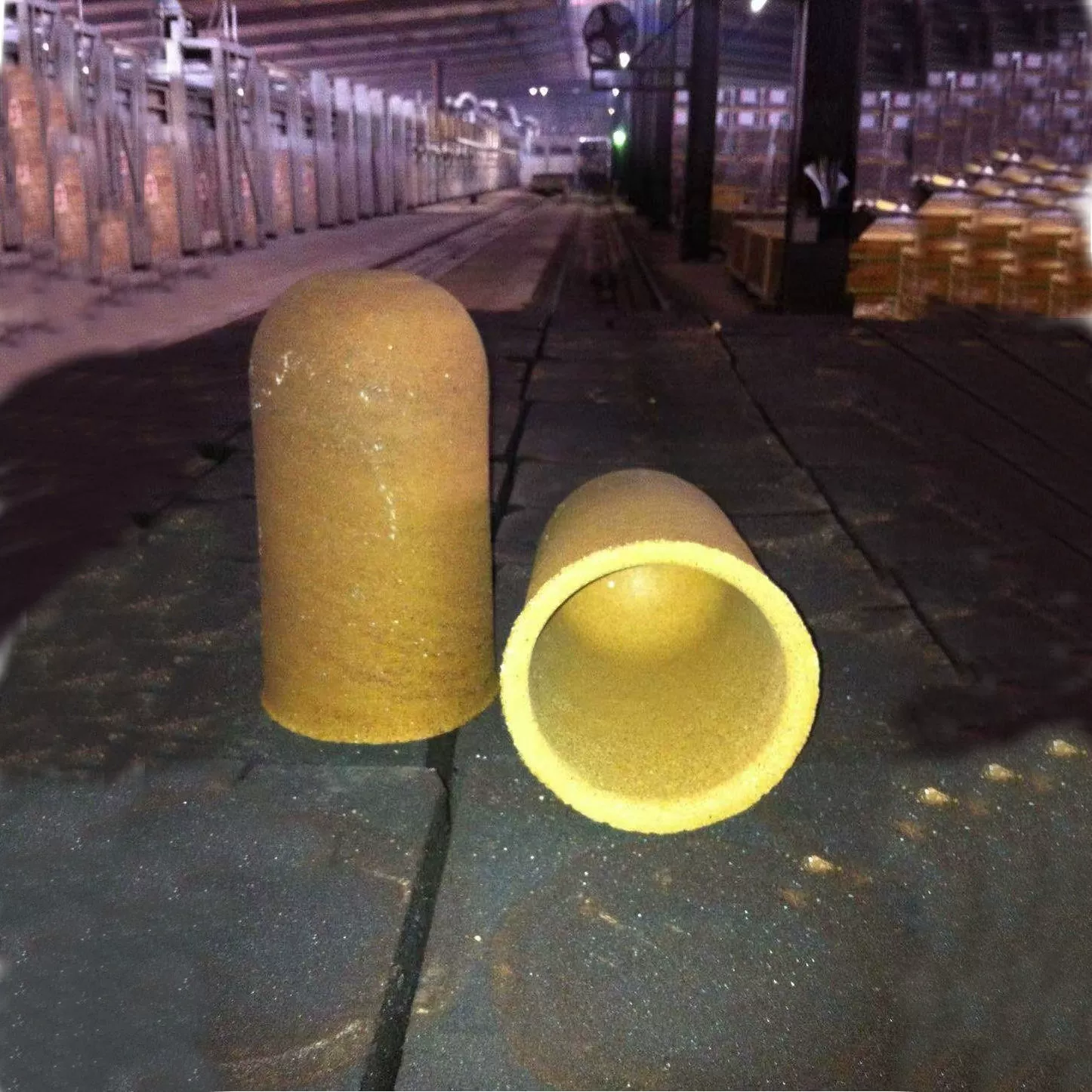 Высокотемпературный плавильный тигель из оксида магния высокочистый белый тигель из оксида магния прецизионная изоляция высокотемпературная обработка керамических деталей