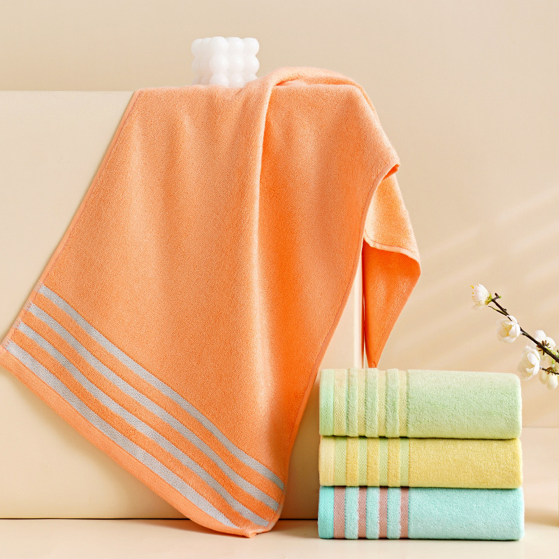 Thickened bamboo fiber bath towel, candy-colored, large size, vibrant colors, highly absorbent, soft, suitable for children, and gentle on the skin for home use Thickened bamboo fiber bath towel, candy-colored, large size, vibrant colors, highly absorbent, soft, suitable for children, and gentle on the skin for home use