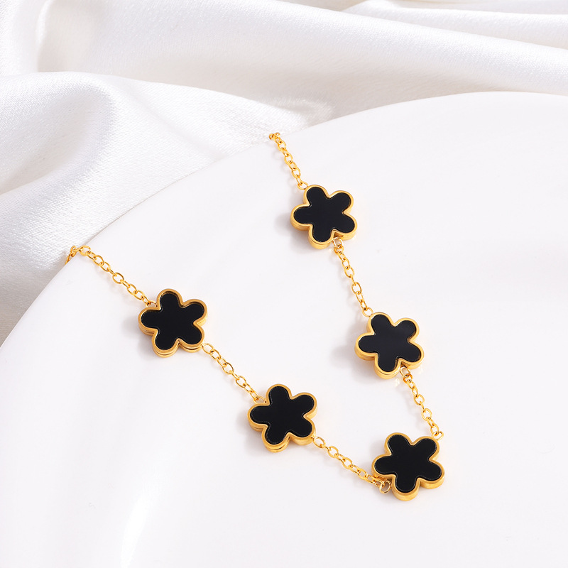 Exquisite Five Petal Flower Beaded Bracelet Titanium Steel Style_voghion.com
