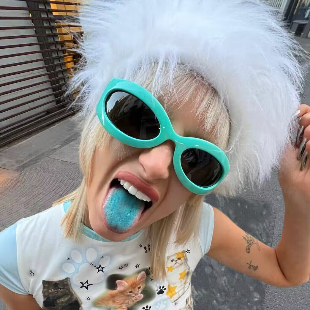 Oval Frame Glasses Style Y2K Punk Gradient Color Ac UV400 Protection Oval Frame Full Frame Women's Sunglasses