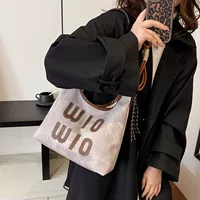 Universal retro capacious trend one-shoulder bag