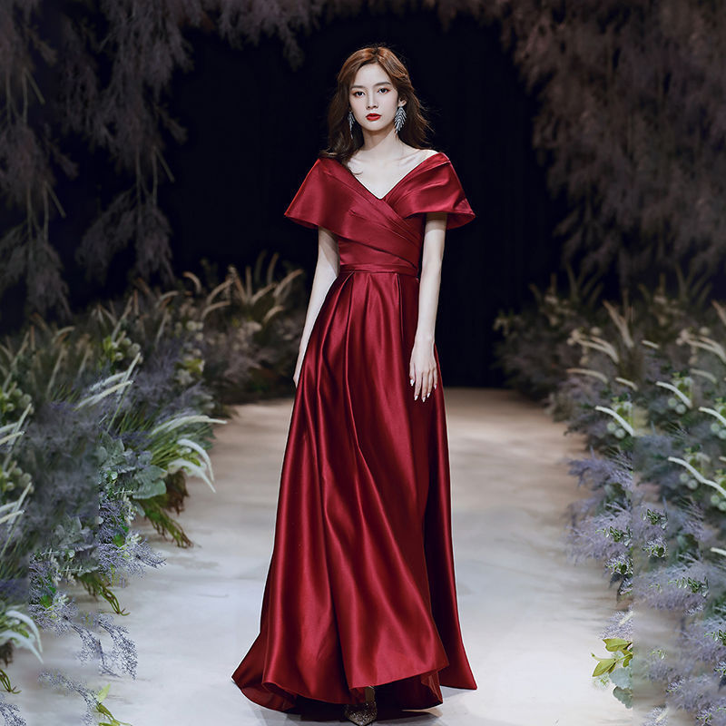 Bride's Long-Sleeve Wine Red Dress for Spring/Summer 2026, Modern Slim-Fit Wedding Dress, New Thickened Style for Pregnant Women