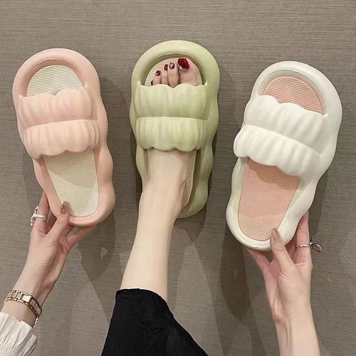 Cute and soft indoor home slippers for women, suitable for outdoor wear, Instagram style , shower slip-resistant, household fashion slippers