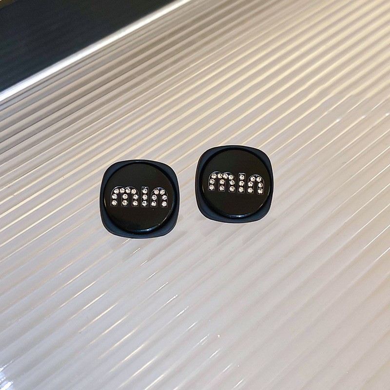 銀の針の黒色の水晶の項の幾何学のピアスの小さい大衆の百合のイヤリングのファッションの気質の軽くて豪華な高級感の耳飾りの卸売り