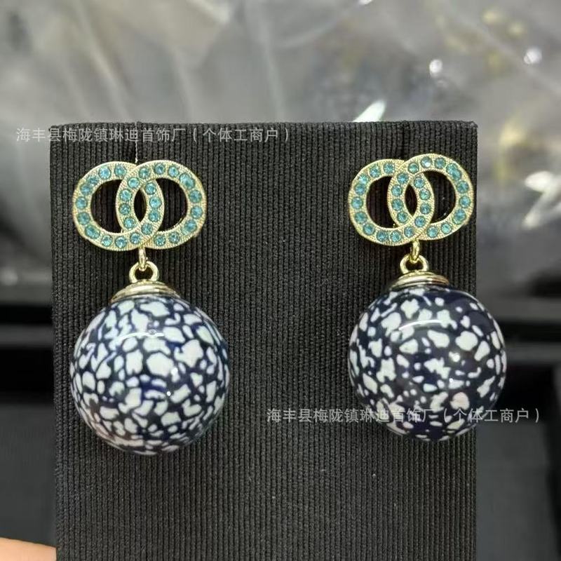 新款香家法式花朵名媛宫廷光面镶钻字母珍珠耳钉耳环耳饰品潮|undefined