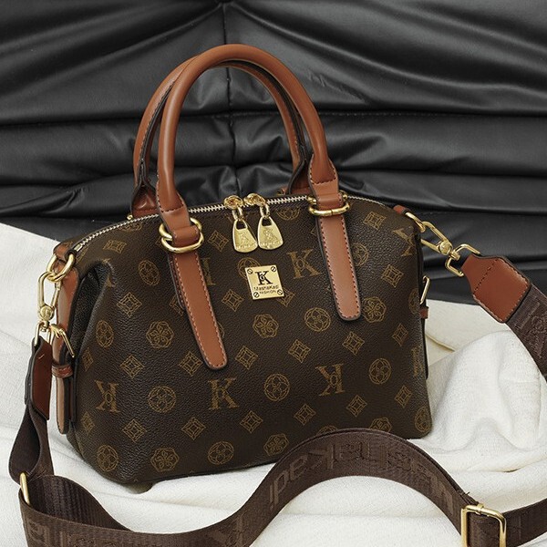 High-End Fashion Wide Shoulder Strap Satchel Small Square Bag for Women 2025 New Presbyopic Pillow Shoulder Bag Boston Bag