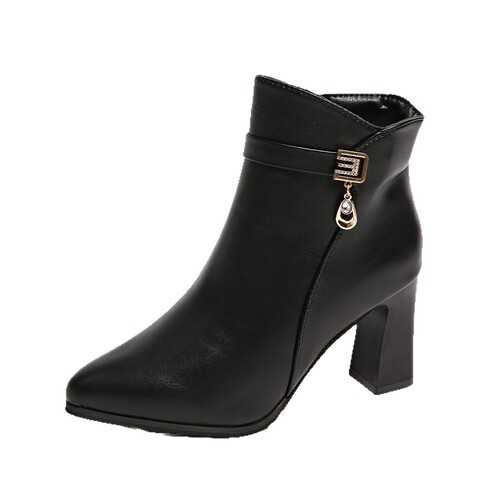 Pointed-toe side-zip high-heeled fashion boots, winter new arrival, elegant plus-size chunky-heel Martin boots for women.