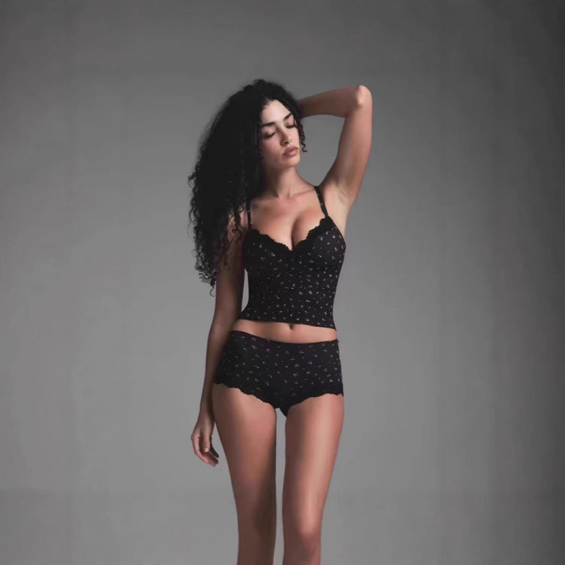 SKIMS Kardashian FITS EVERYBODY LACE PUSH-UP Sexy Gather Lace Sling