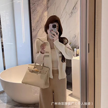 南油高定CD家秋冬新款经典五角星字母穿插条纹翻领拉链开衫针织女