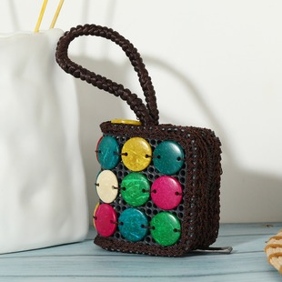 Featured Handicrafts Coconut Shell Hand-carrying Vintage Fashion Woven Classical Coin Purse