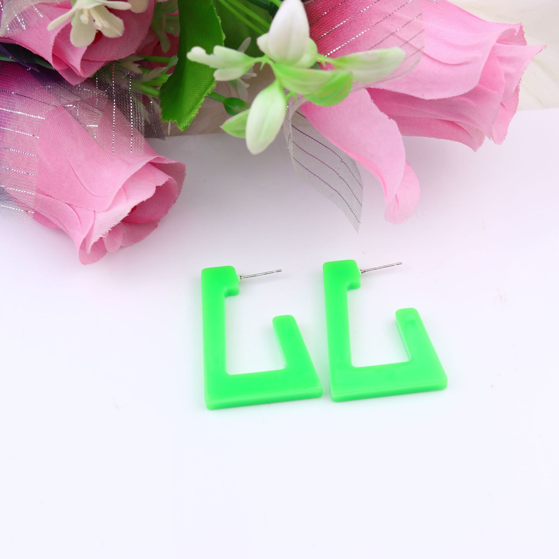 Simple Style Star Heart Shape Arylic Stoving Varnish Women's Earrings 1 Pair display picture 2