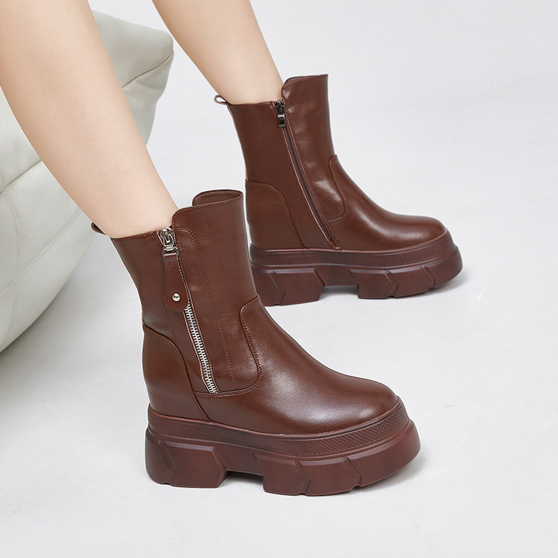 10cm内增高2024秋冬新款平底超高跟厚底马丁靴女坡跟圆头休闲短靴