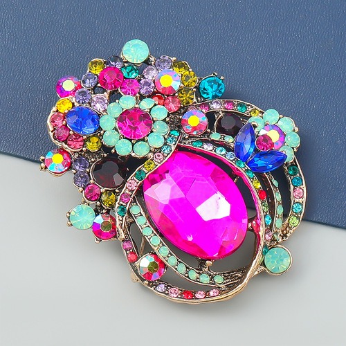 Ins web celebrity in Europe and the alloy color set auger drill flower brooch girl lovely pin fashion brooches accessories