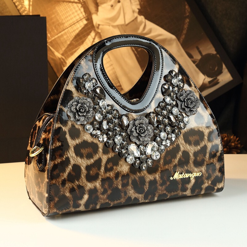 2025 New Model Brand Stylish Rhinestone-Embellished Dumpling Bag Handbag Versatile for Middle-Aged Moms Patent Leather Crossbody Bag Color-Blocking 2025 New Model Brand Stylish Rhinestone-Embellished Dumpling Bag Handbag Versatile for Middle-Aged Moms Patent Leather Crossbody Bag Color-Blocking
