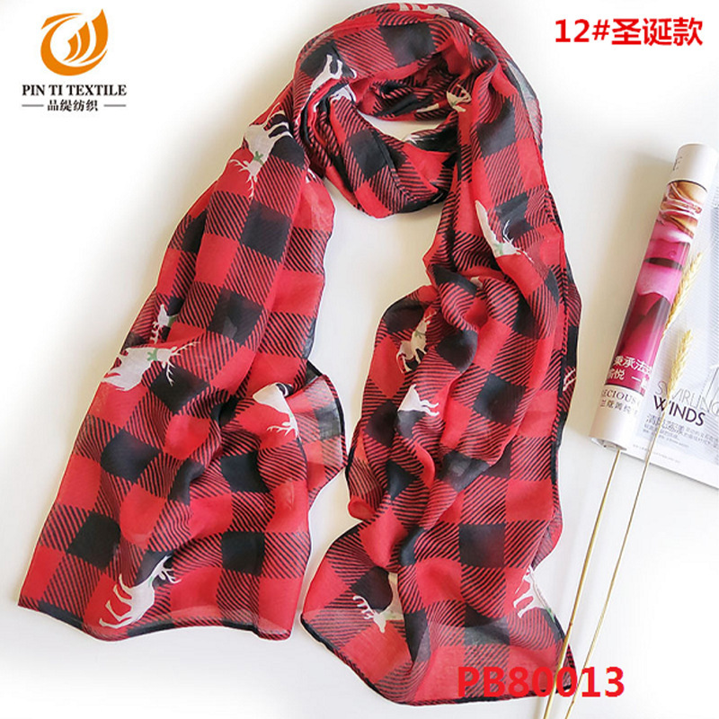 European and American Christmas red and green snowman printed Bali yarn scarf long sunscreen beach towel wholesale pattern scarf