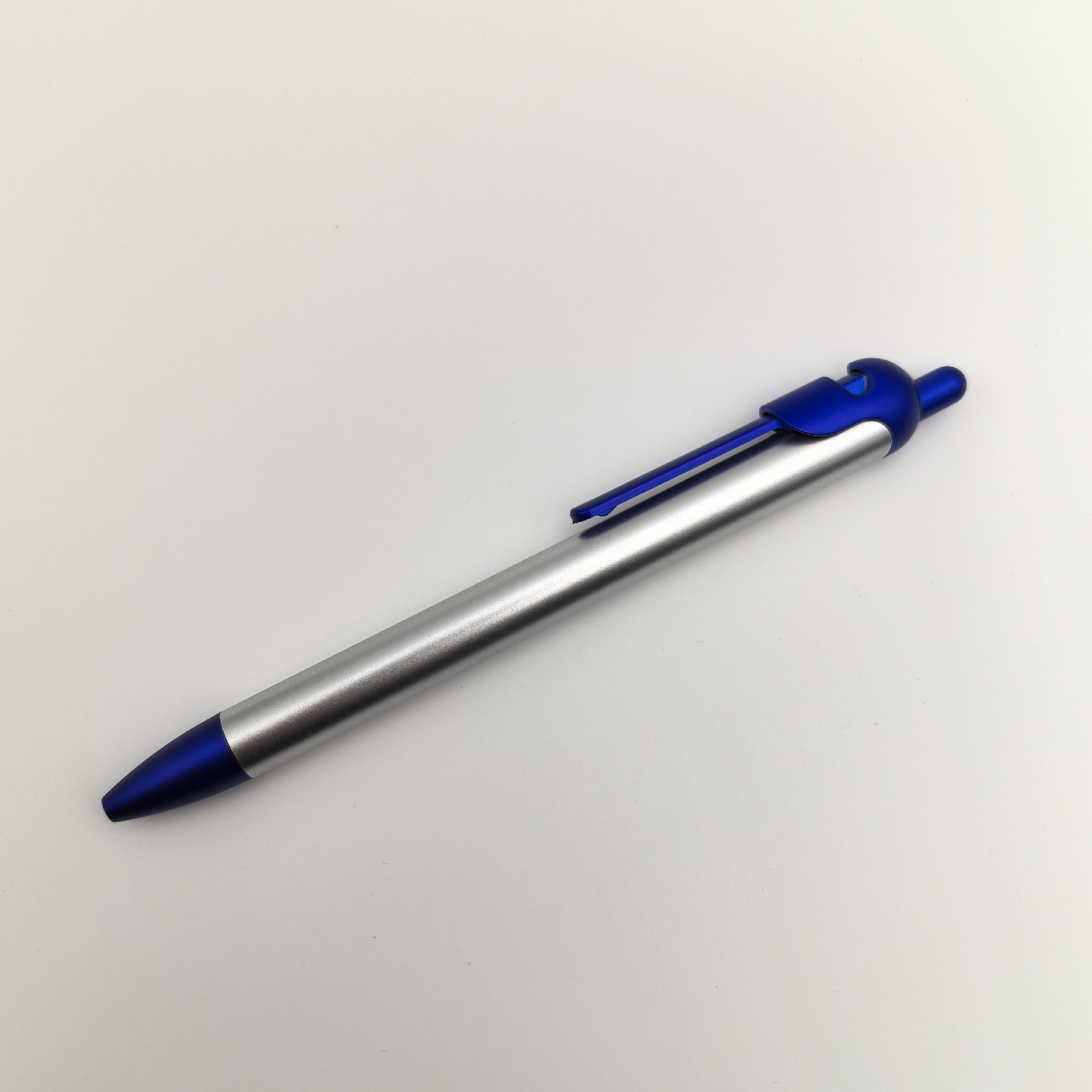 Fabricantes de nueva era prensa caballeros bolígrafos publicitarios máscaras de plástico caballeros bolígrafos de plata bolígrafos de regalo de promoción